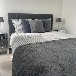 Guest house Executive Double With En-suite In Centre R4